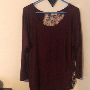 Burgundy shirt with lace in the back